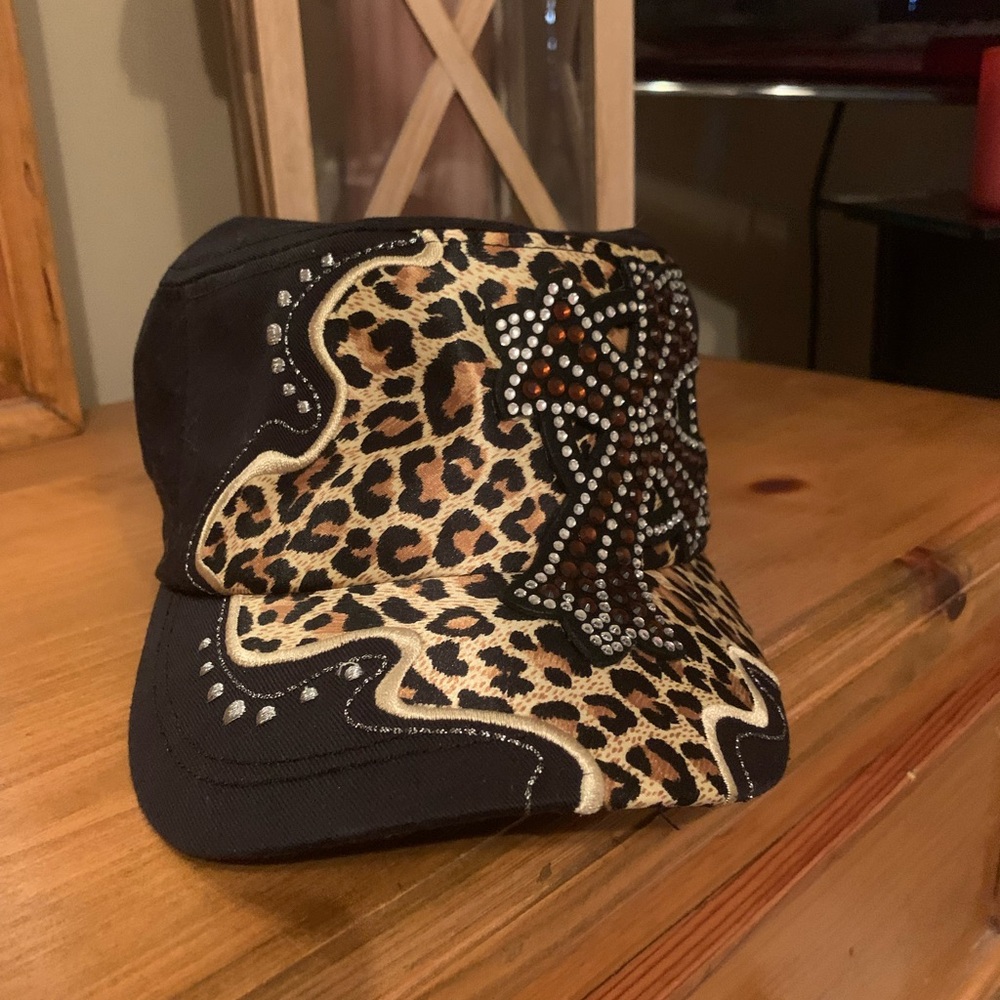 Kbethos Leopard Print Studded Cap